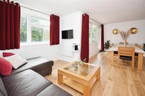 Flat 7, 28 Savona Court, The Downs, London SW20 8HY