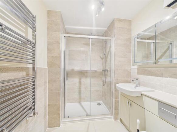 2 bed Retirement Property for sale Image 12