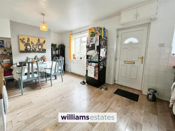 Kitchen/Dining