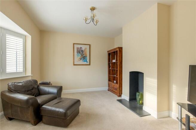 Lounge/Bedroom 4