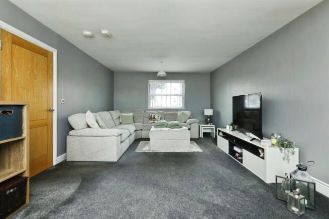 3 bed Semi-Detached for sale Image 9
