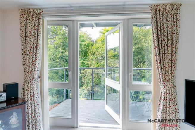 2 bed Apartment for sale Image 4