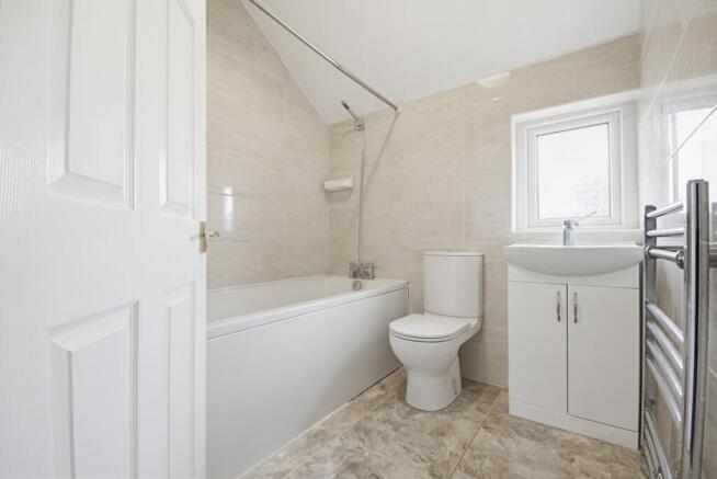 3 bed Terraced for sale Image 8
