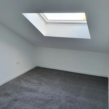 3 bed Apartment to rent Image 4