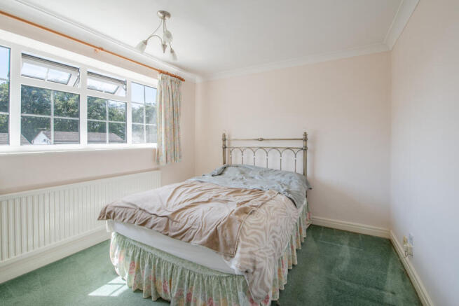 4 bed Detached for sale Image 11