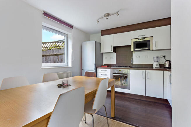 Kitchen/ Djnning