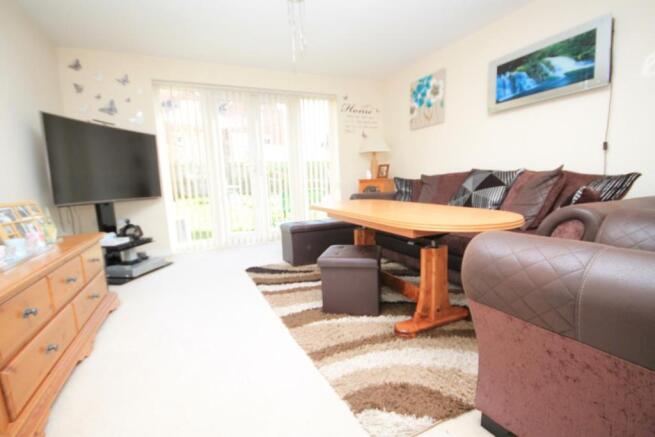 LOUNGE/ DINING ROOM