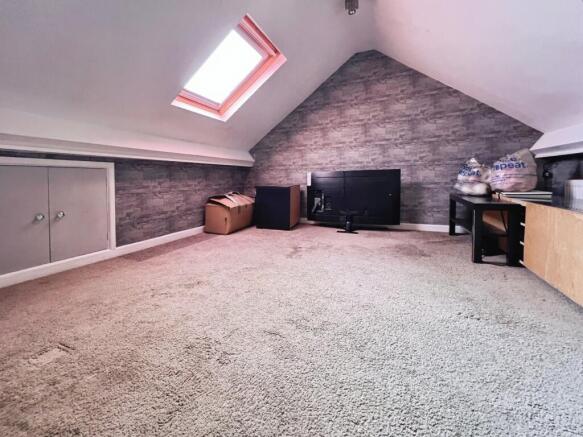 3 bed Semi-Detached for sale Image 11