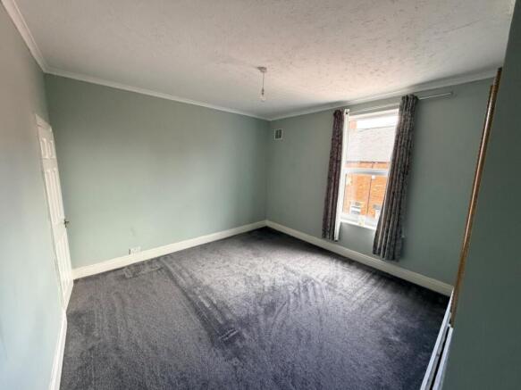 4 bed Terraced to rent Image 5
