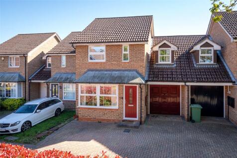 Bartholomew Place, Warfield, Berkshire, RG42