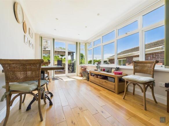 Garden Room 