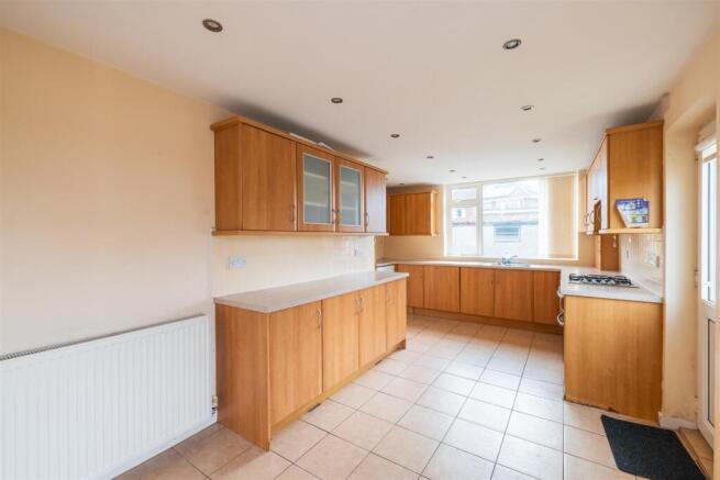 51 Hadlow Rd-17.jpg