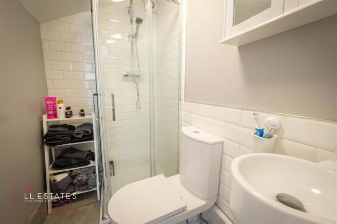 ground floor shower room.jpg