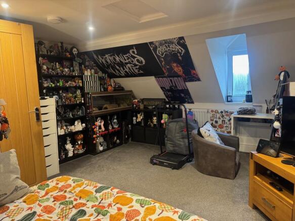 2 bed Terraced for sale Image 8