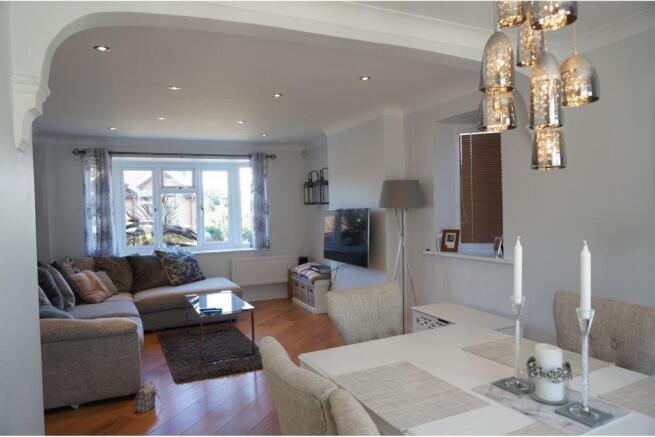Lounge/Dining Room