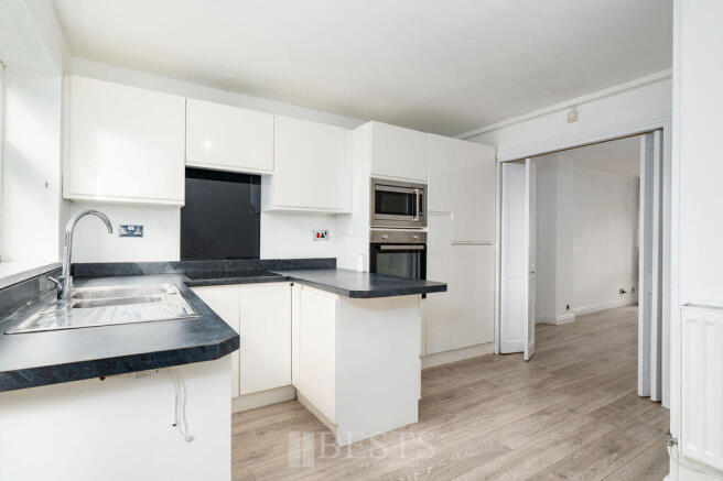 Heather Close, Beechwood, Runcorn photo 4