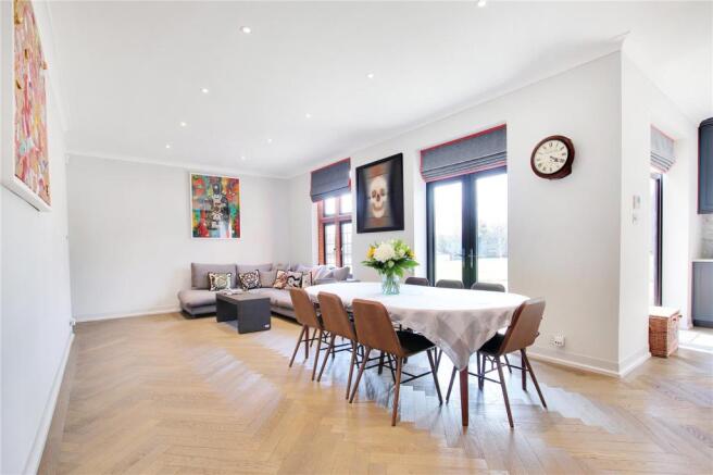 Dining/Family Rm
