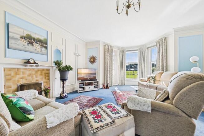 69f60103-CAM01085...