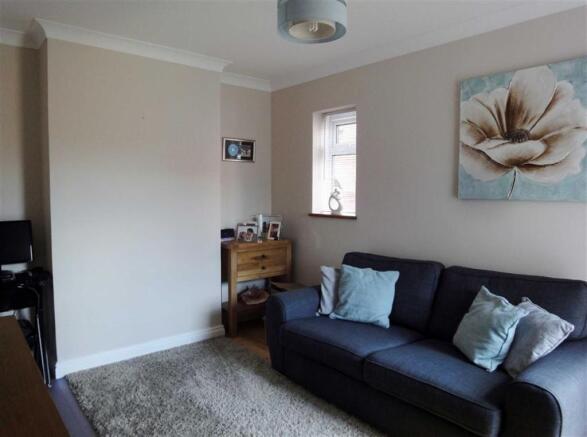 SITTING ROOM: