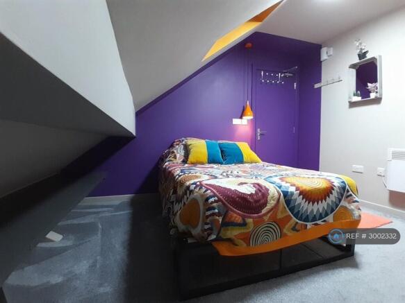 1 bed House Share to rent Image 11