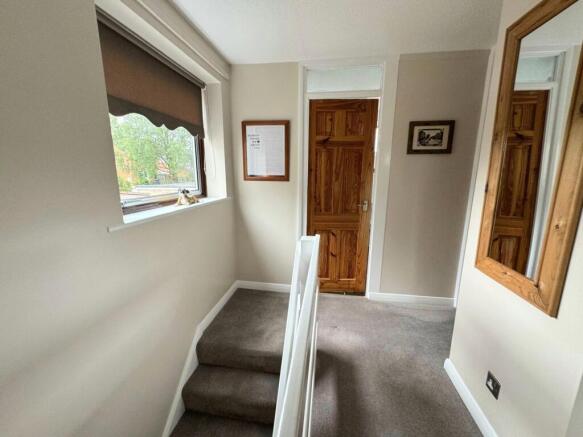 3 bed Semi-Detached for sale Image 11