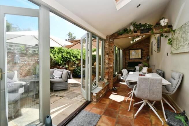 4 bed Terraced for sale Image 7