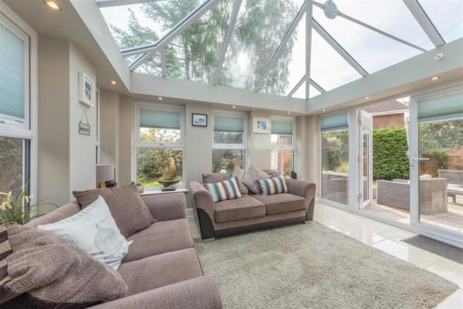 51 Delamere Park Way-001.JPG