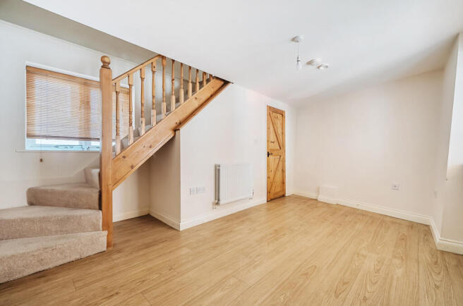 1330925-11-689b70...