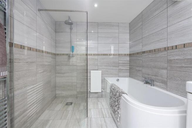 En-suite Bathroom