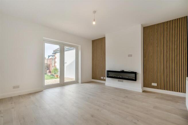 8669140-interior03.jpg