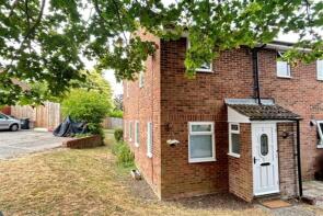 27, Raphael Close, Basingstoke RG21 3QT