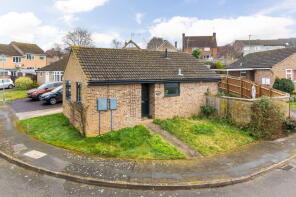 5, Arundel Close, Banbury OX17 3QZ