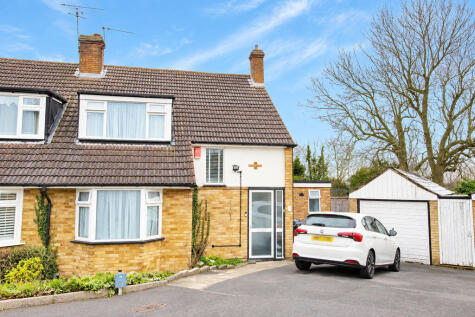 Bacons Drive, Cuffley
