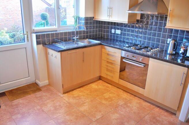 KITCHEN/DINING ROOM