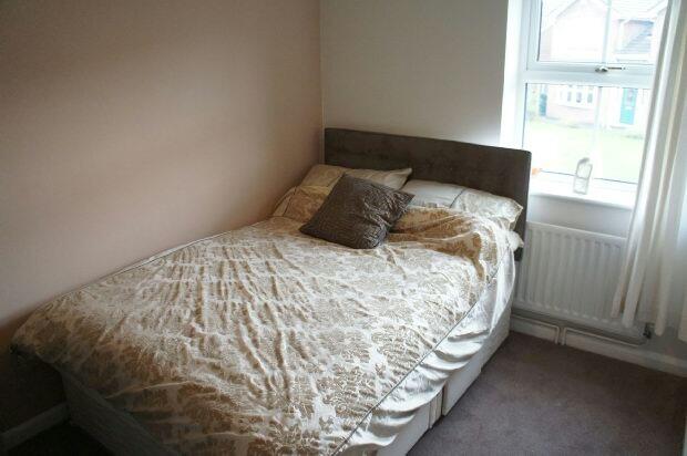 BEDROOM 2 FRONT