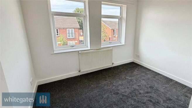 4 bed Semi-Detached to rent Image 9