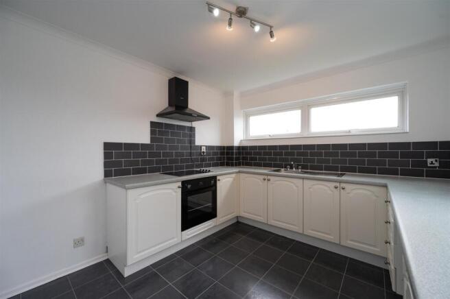 Flat 8 Silhouette Court 26 17.jpg