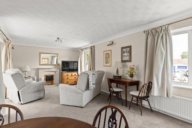 3 bed Detached Bungalow for sale Image 10