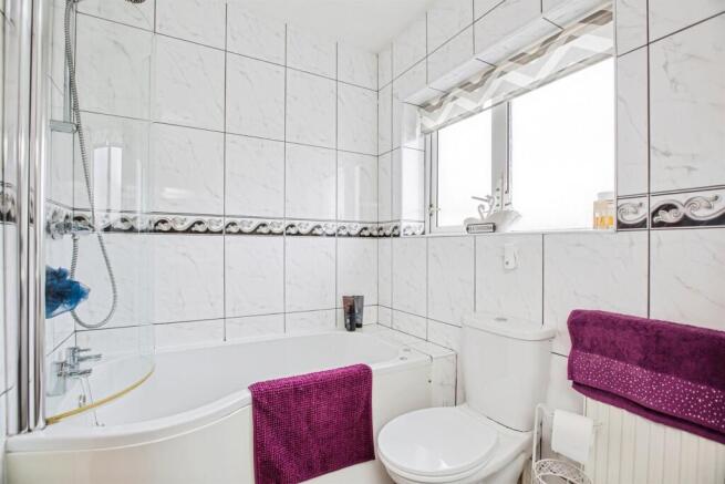 3 bed Semi-Detached for sale Image 6