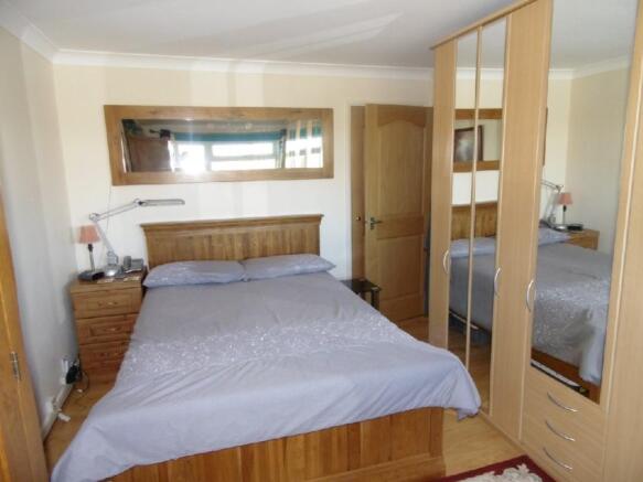 BEDROOM 1.JPG