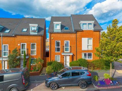 Burroughs Drive, Dartford, Kent