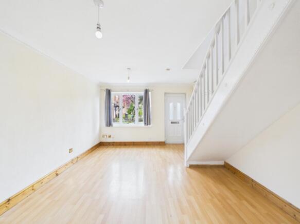 CAM02023G0-PR0217-STILL006