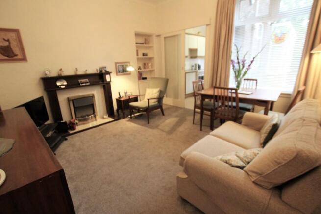 Sitting/dining room