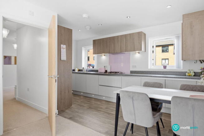 2 bed Ground Flat for sale Image 4