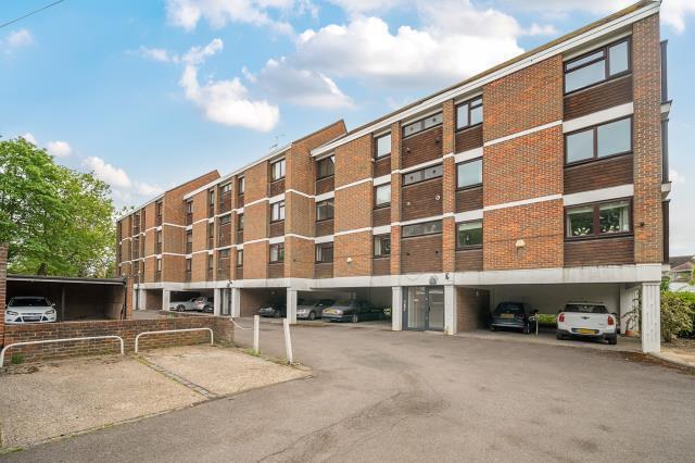 Riverside Court, Caversham, Reading photo 4