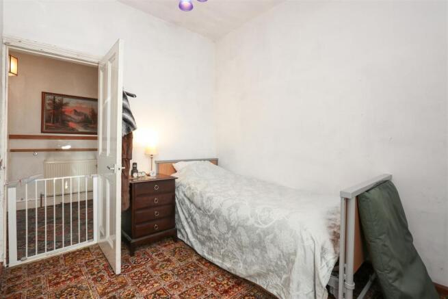 Bed3.jpg