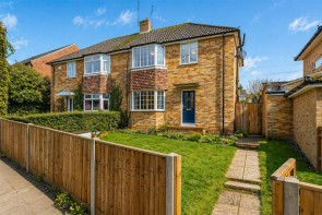 65, Stuart Close, Emmer Green, Reading RG4 8RF