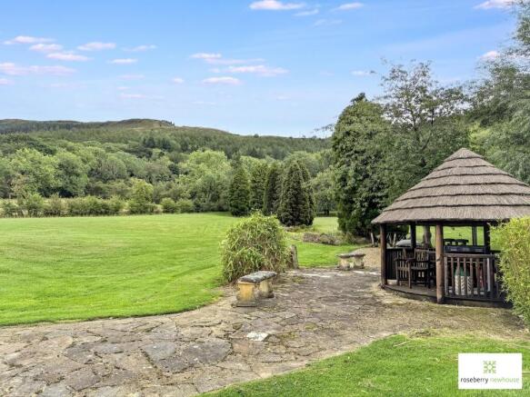 4 bed Detached for sale Image 6