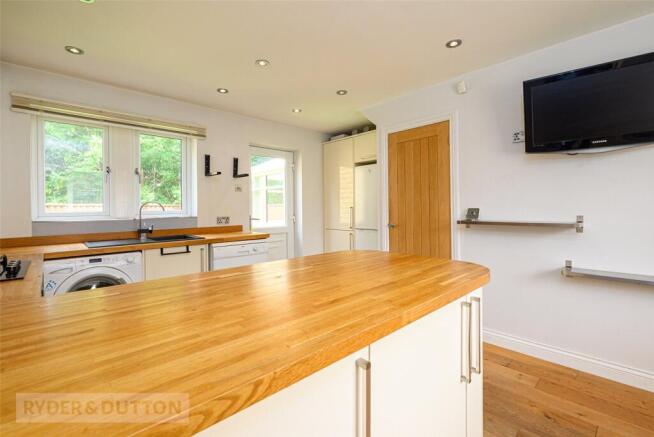 3 bed Detached for sale Image 6