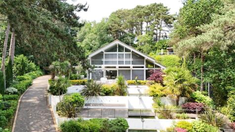Bingham Avenue, Poole, Dorset, BH14